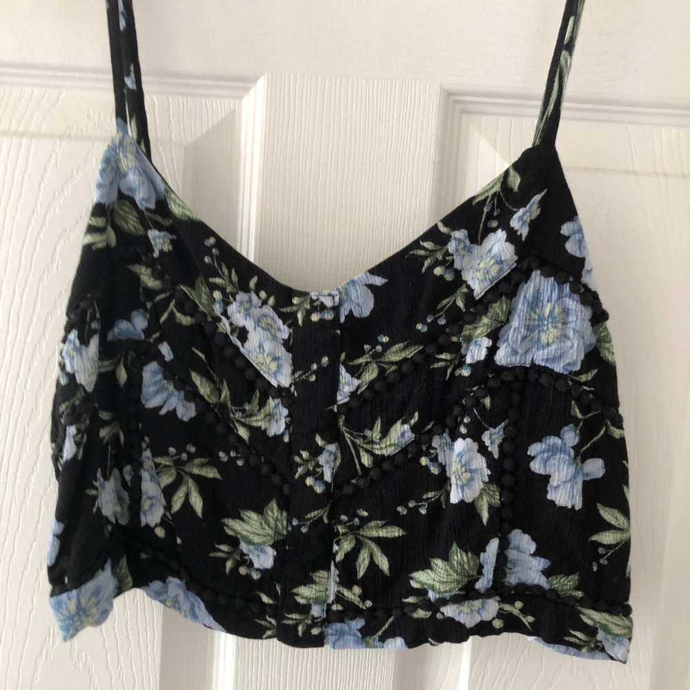 American Eagle Floral Crop Top